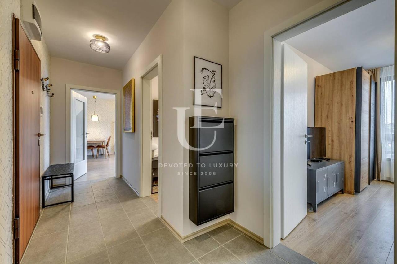 Apartemen Miami A Lovely Center 2 Bedrooms With Private Parking Sofia